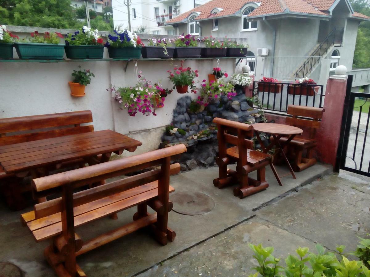 Guest House Mirijevski Konak Belgrado Exterior foto